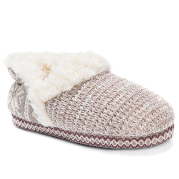 LAST PAIR! SIZE 9/10 Slip On Comfy Slippers - Picture 2 of 3